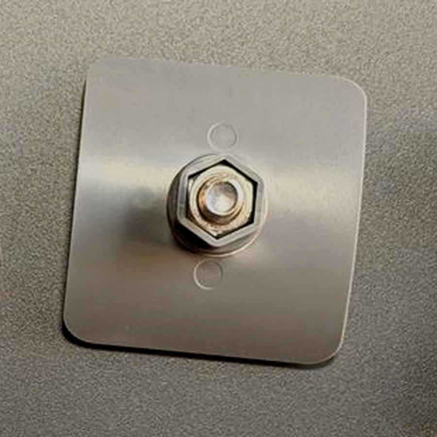 Anchor plate with eye bolt